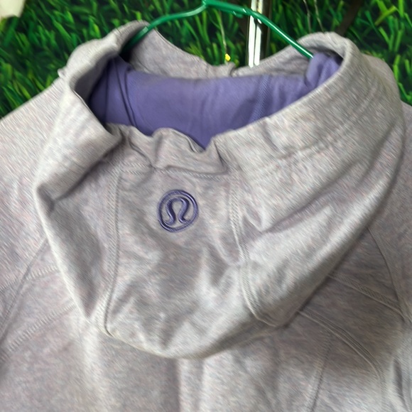 Lululemon Scuba Hoodie *Light Cotton Fleece
Heathered Lavender Dusk - Picture 3 of 14